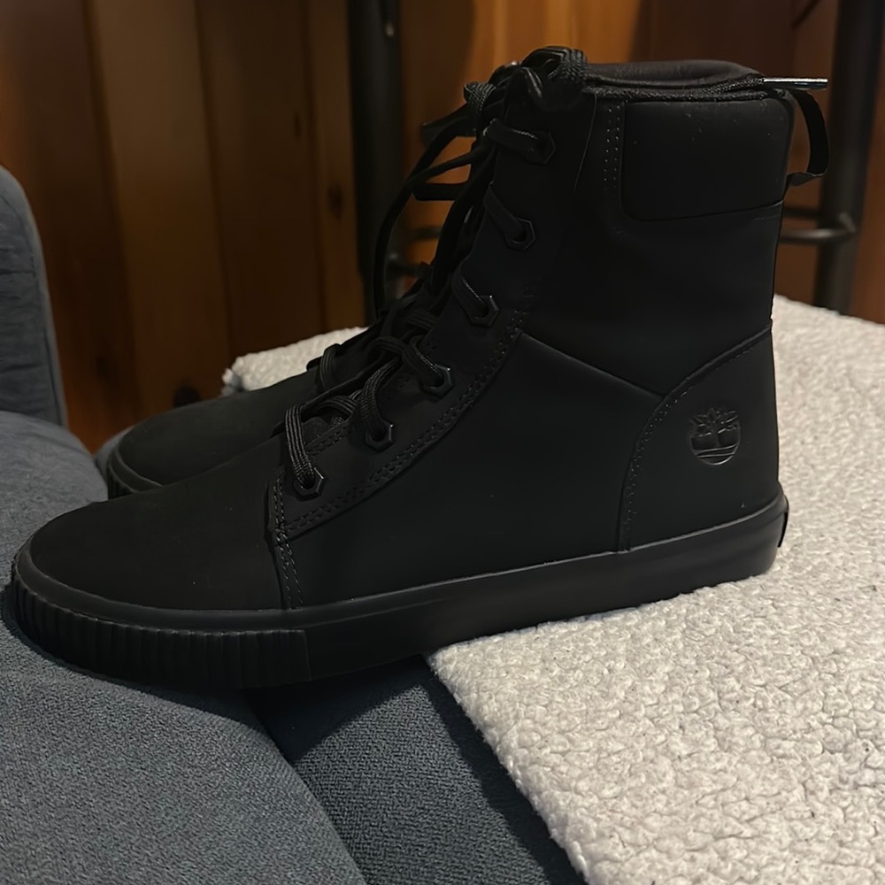Timberland high tops size 10